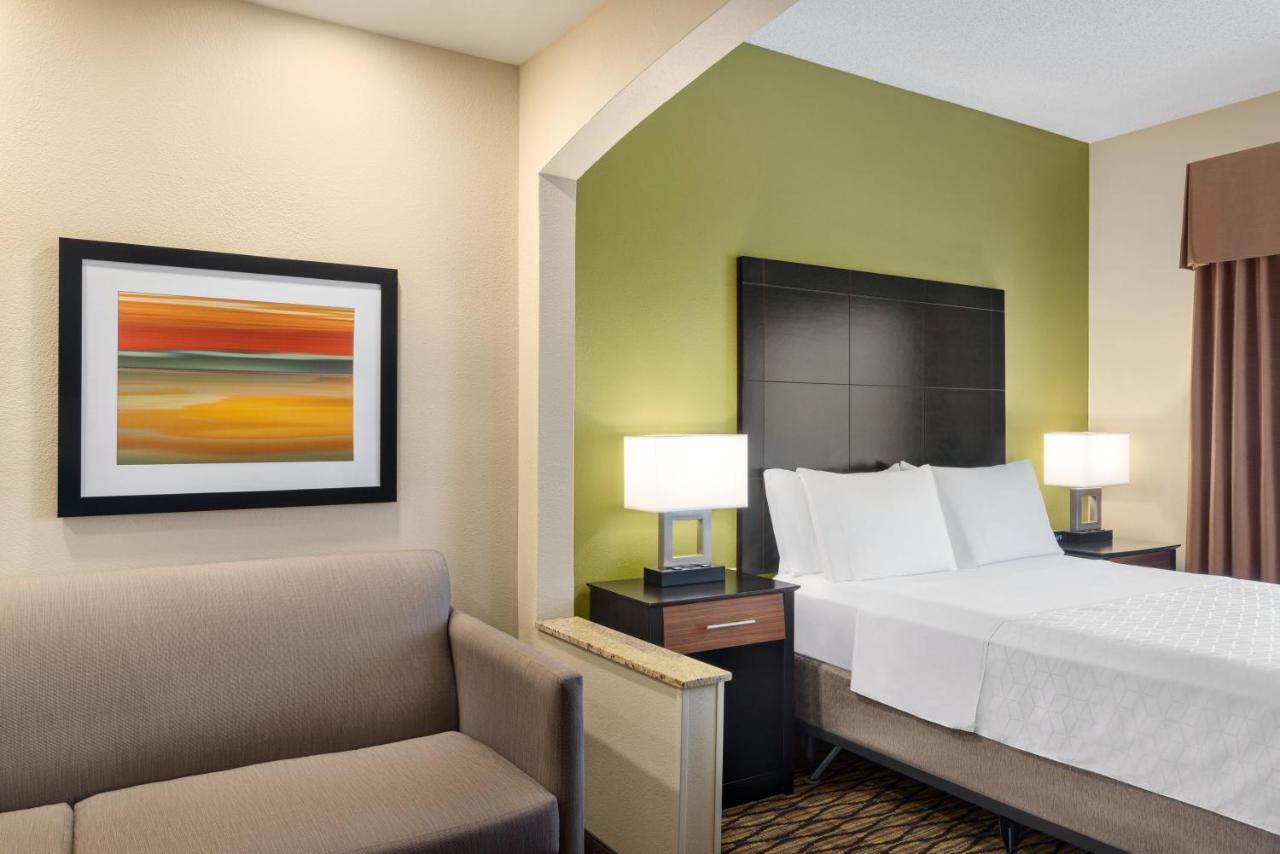 Holiday Inn Express Hotel & Suites Edmond By Ihg Ngoại thất bức ảnh