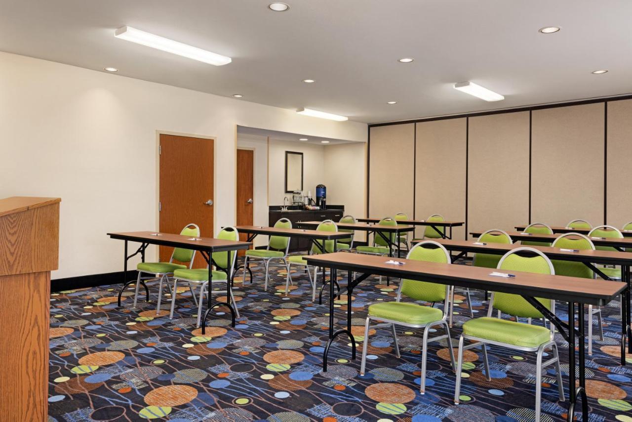 Holiday Inn Express Hotel & Suites Edmond By Ihg Ngoại thất bức ảnh